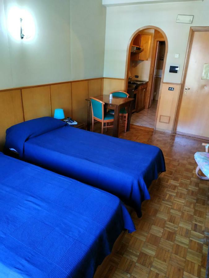 Residence Hotel Valery Monterotondo  Extérieur photo