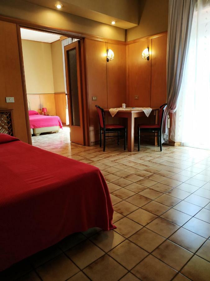 Residence Hotel Valery Monterotondo  Extérieur photo
